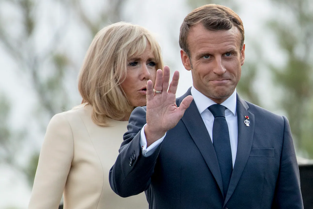 Macron z ženo